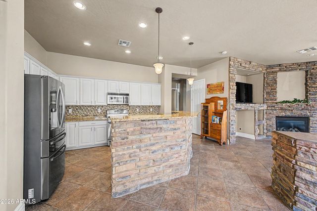 6295 S FAWN Court, Gilbert, AZ 85298