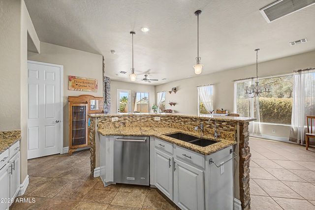 6295 S FAWN Court, Gilbert, AZ 85298
