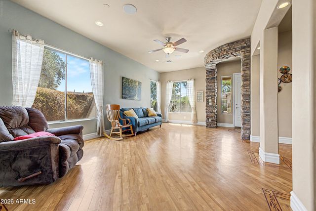 6295 S FAWN Court, Gilbert, AZ 85298