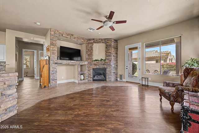 6295 S FAWN Court, Gilbert, AZ 85298