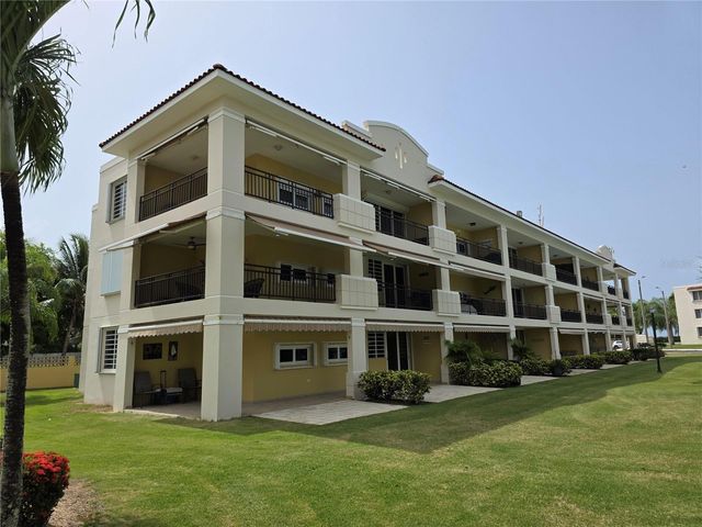 CARR 968 KM 1.8 LAS PICUAS MAMEYES F-3, Rio Grande, PR 00745