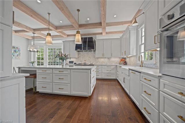 1 Captains Point, Greensboro, NC 27455