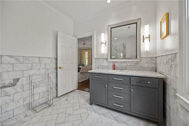1 Captains Point, Greensboro, NC 27455