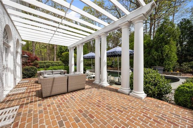 1 Captains Point, Greensboro, NC 27455