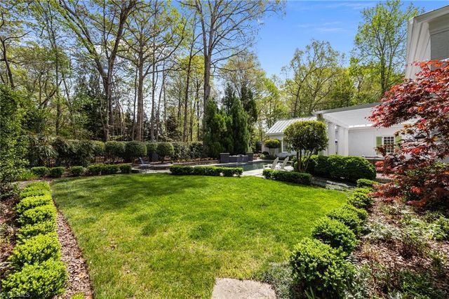 1 Captains Point, Greensboro, NC 27455