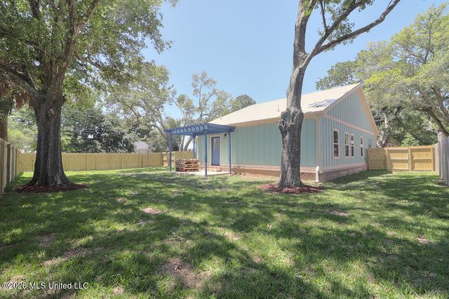 166 Daisy Street, Biloxi, MS 39531