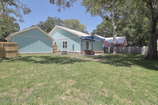 166 Daisy Street, Biloxi, MS 39531