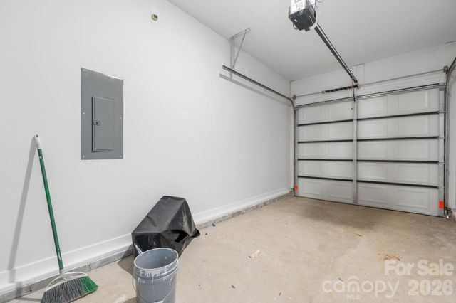 1141 & 1143 12th Street Drive SW, Hickory, NC 28602