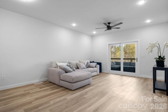 1141 & 1143 12th Street Drive SW, Hickory, NC 28602