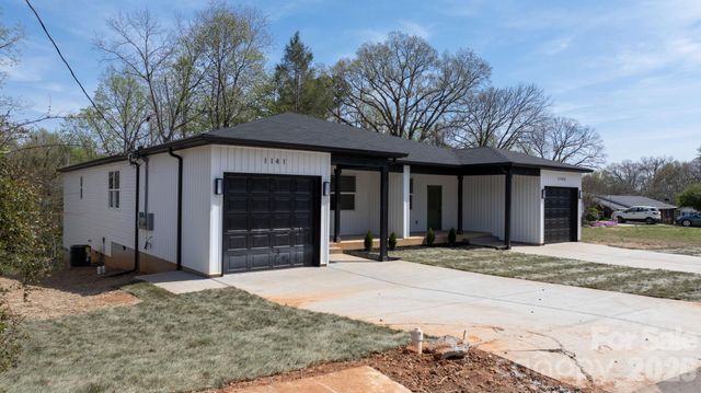 1141 & 1143 12th Street Drive SW, Hickory, NC 28602