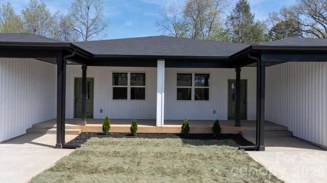 1141 & 1143 12th Street Drive SW, Hickory, NC 28602