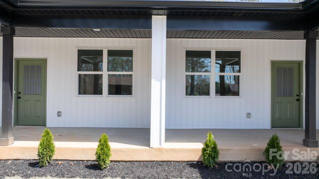 1141 & 1143 12th Street Drive SW, Hickory, NC 28602