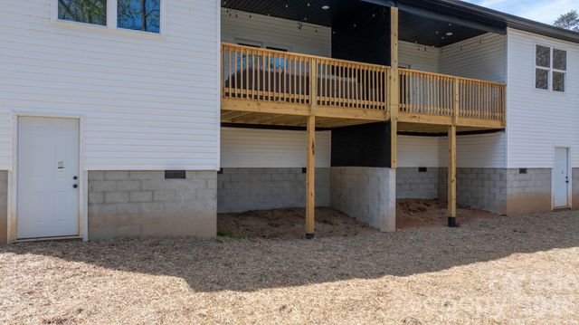 1141 & 1143 12th Street Drive SW, Hickory, NC 28602