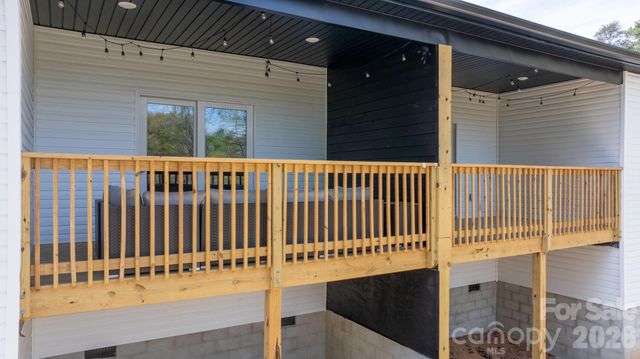 1141 & 1143 12th Street Drive SW, Hickory, NC 28602