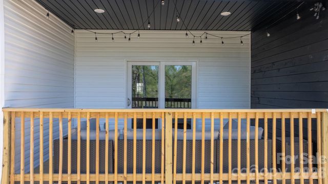 1141 & 1143 12th Street Drive SW, Hickory, NC 28602