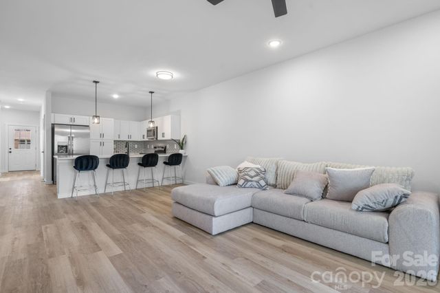 1141 & 1143 12th Street Drive SW, Hickory, NC 28602