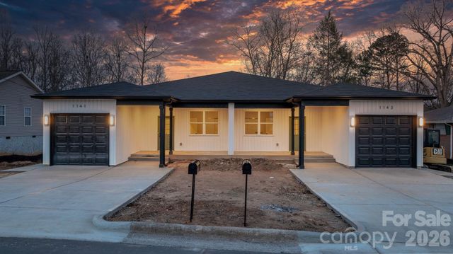 1141 & 1143 12th Street Drive SW, Hickory, NC 28602