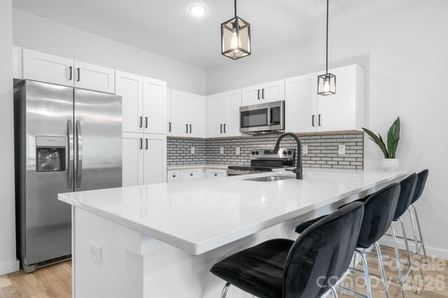 1141 & 1143 12th Street Drive SW, Hickory, NC 28602