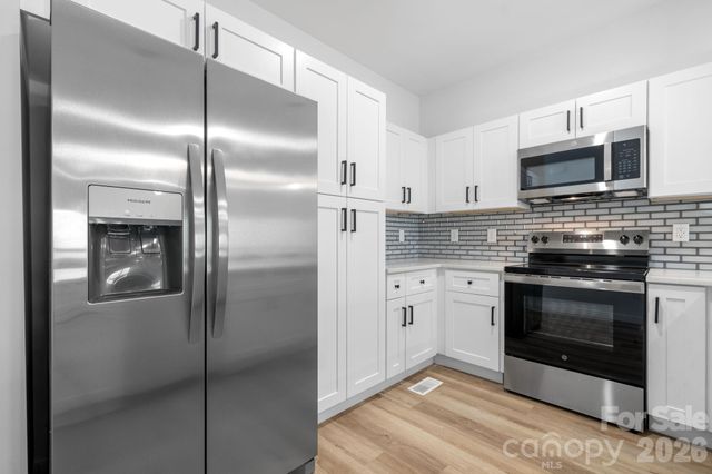 1141 & 1143 12th Street Drive SW, Hickory, NC 28602