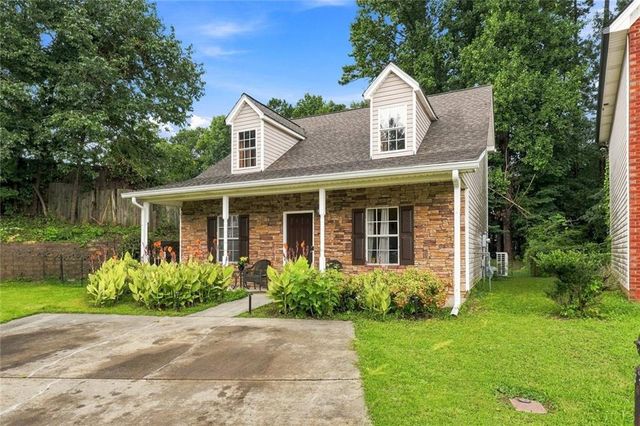 105 Twin Pines Court, Dallas, GA 30132