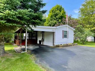 86 Bluebird Lane, Lyndon, VT 05851