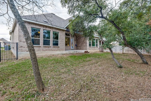 110 Stablewood Ct, Boerne, TX 78006