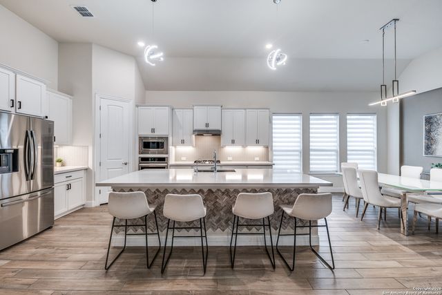 110 Stablewood Ct, Boerne, TX 78006