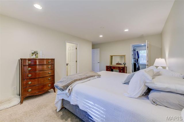 2336 Sportsmen Hill Drive, Chesterfield, MO 63017