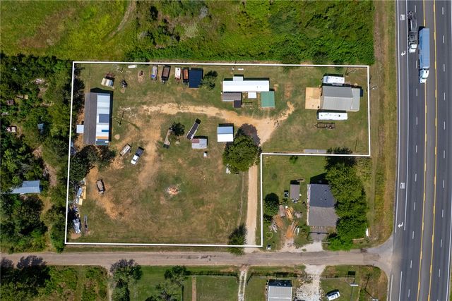 11846 Prairie Hill Drive, Hearne, TX 77859