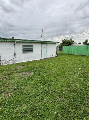11410 SW 44th Street, Miami, FL 33165