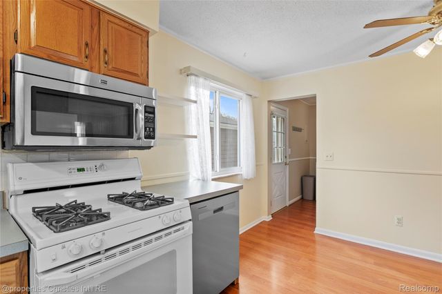 8834 Janis Street, Shelby Charter Township, MI 48317