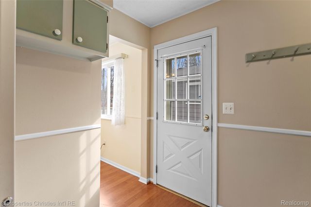 8834 Janis Street, Shelby Charter Township, MI 48317
