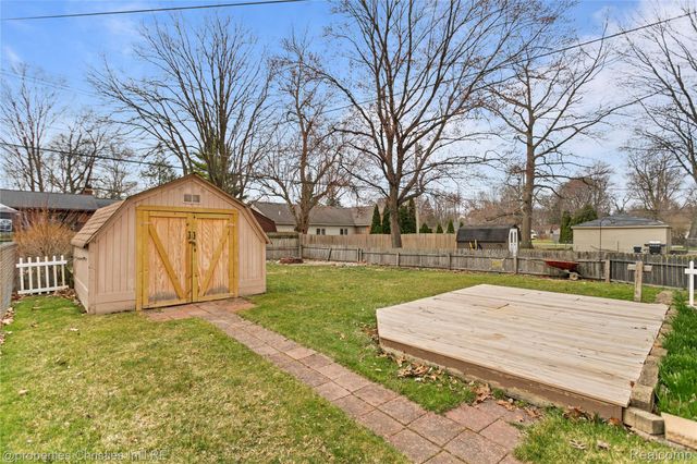 8834 Janis Street, Shelby Charter Township, MI 48317