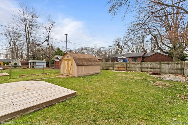 8834 Janis Street, Shelby Charter Township, MI 48317