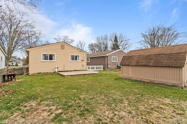8834 Janis Street, Shelby Charter Township, MI 48317