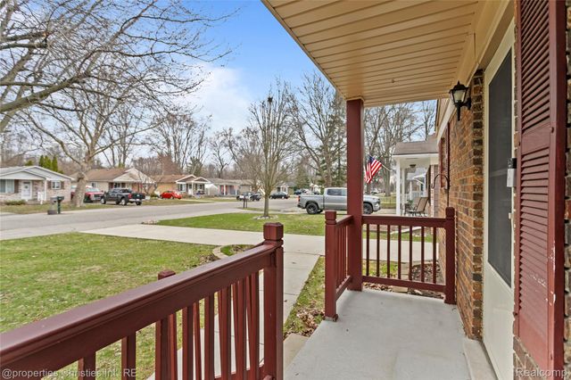 8834 Janis Street, Shelby Charter Township, MI 48317