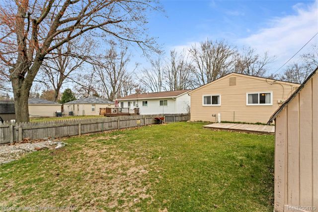 8834 Janis Street, Shelby Charter Township, MI 48317