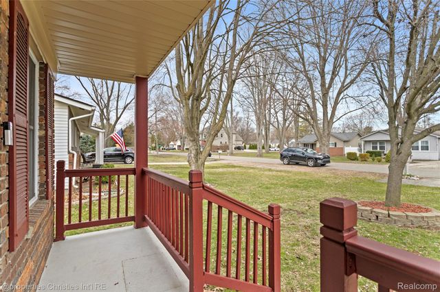 8834 Janis Street, Shelby Charter Township, MI 48317