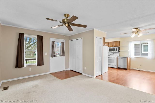 8834 Janis Street, Shelby Charter Township, MI 48317