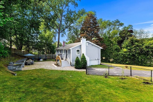 15 Sharyn Circle, Lowell, MA 01852