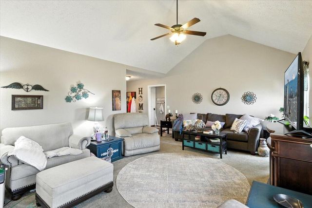 1294 E 478th Road, Bolivar, MO 65613