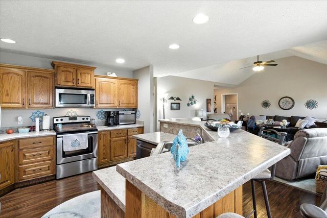 1294 E 478th Road, Bolivar, MO 65613