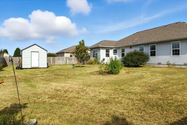 1294 E 478th Road, Bolivar, MO 65613