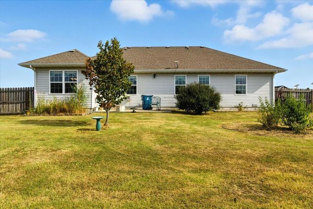 1294 E 478th Road, Bolivar, MO 65613