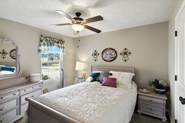 1294 E 478th Road, Bolivar, MO 65613