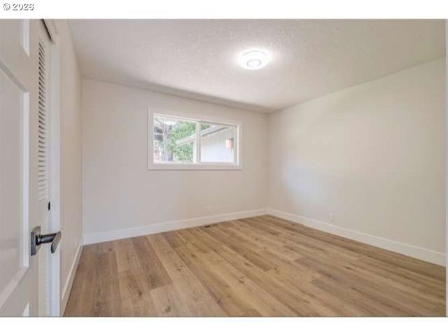 3175 GLEN CREEK Rd, Salem, OR 97304