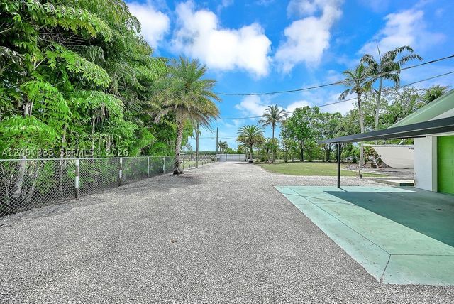 26100 SW 192nd Ave, Homestead, FL 33031