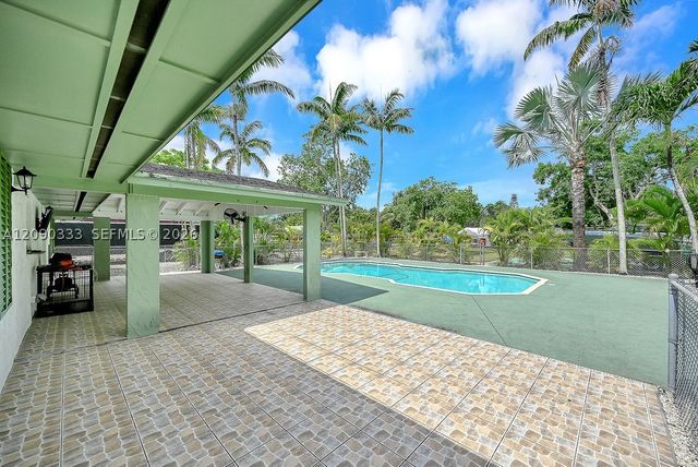 26100 SW 192nd Ave, Homestead, FL 33031