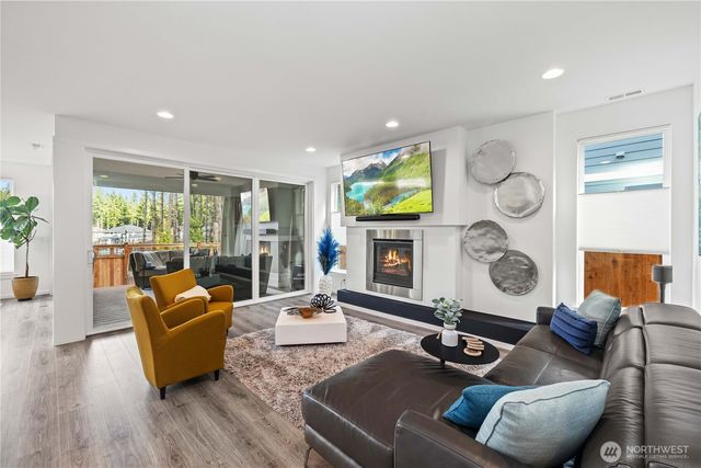 23978 Lily Place SE, Black Diamond, WA 98010