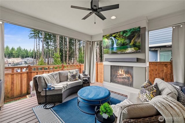 23978 Lily Place SE, Black Diamond, WA 98010